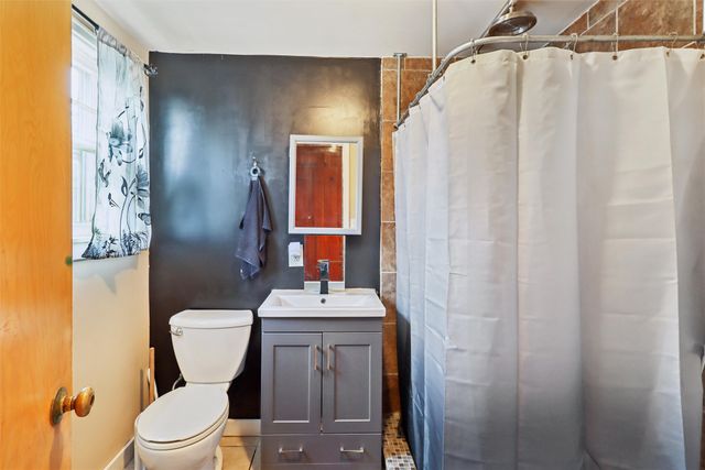 1924 2nd Street, Perry, IA 50220