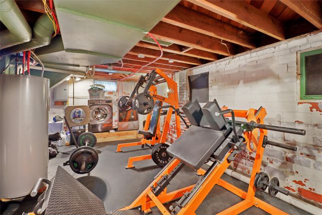 1924 2nd Street, Perry, IA 50220