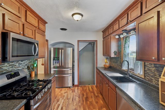 1924 2nd Street, Perry, IA 50220