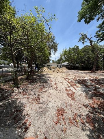 301 NE 58 St, Miami, FL 33137