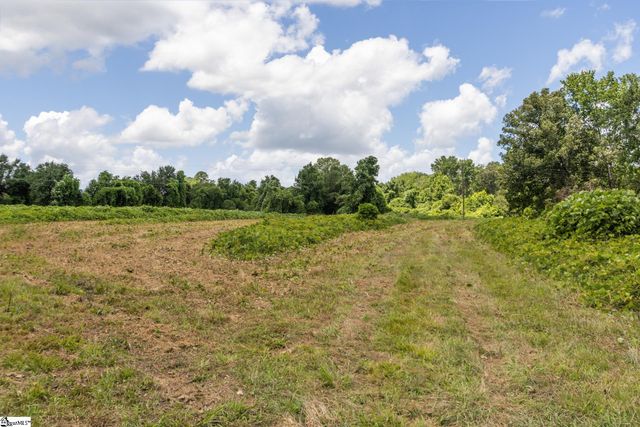 23425 Highway 76 E, Clinton, SC 29325