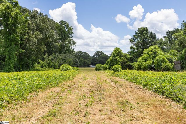 23425 Highway 76 E, Clinton, SC 29325