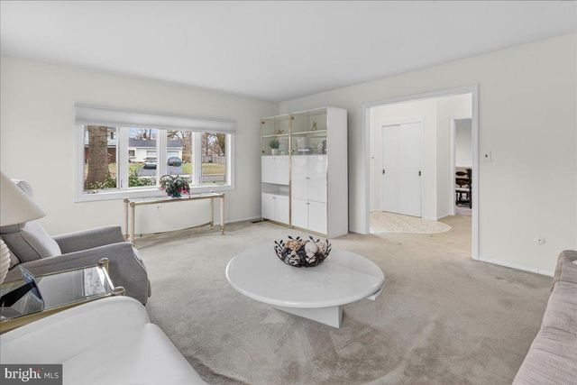 7 STANFORD CT, East Windsor, NJ 08520