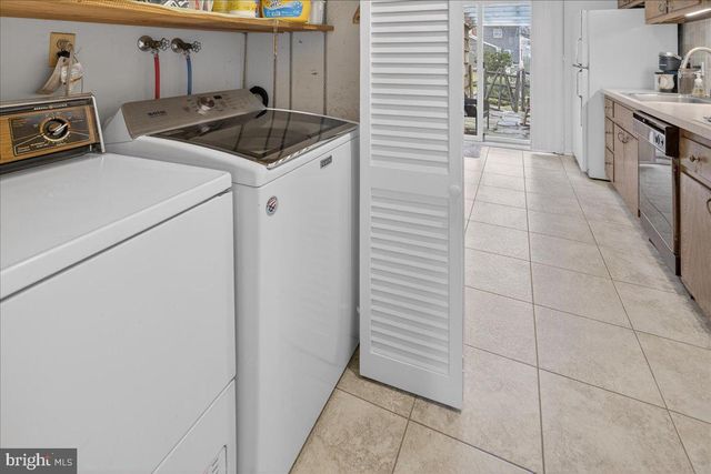 7 STANFORD CT, East Windsor, NJ 08520