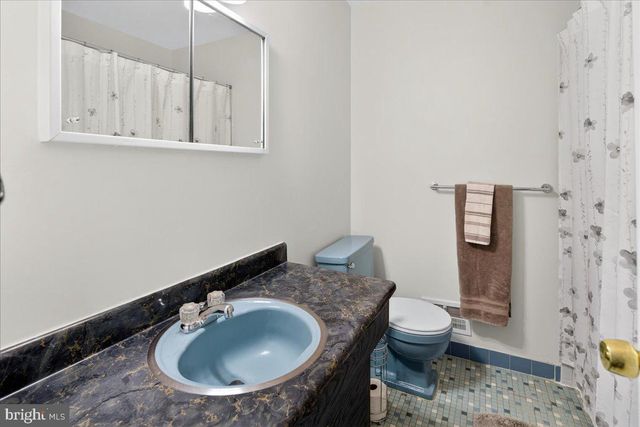 7 STANFORD CT, East Windsor, NJ 08520