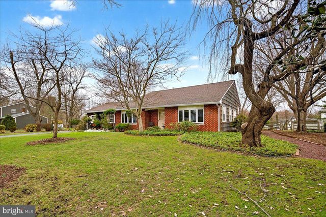 7 STANFORD CT, East Windsor, NJ 08520