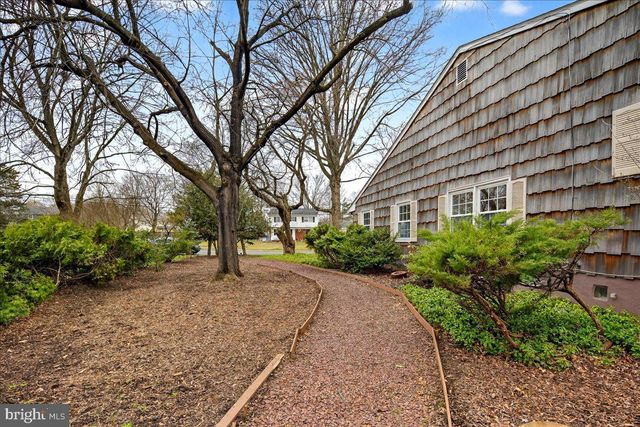 7 STANFORD CT, East Windsor, NJ 08520