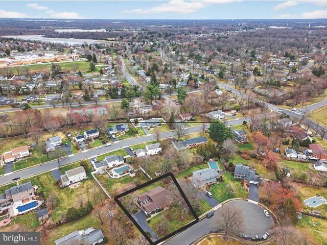 7 STANFORD CT, East Windsor, NJ 08520