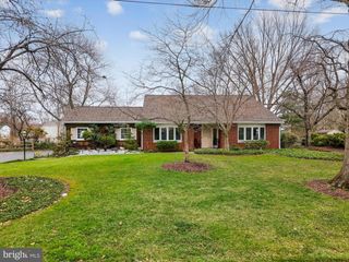7 STANFORD CT, East Windsor, NJ 08520