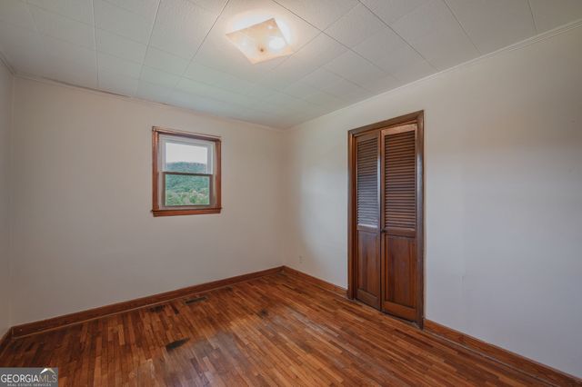 794 Halls Valley Road, Trion, GA 30753
