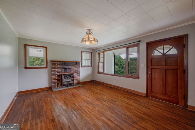 794 Halls Valley Road, Trion, GA 30753