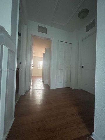 760 SW 6th Ct ., Florida City, FL 33034