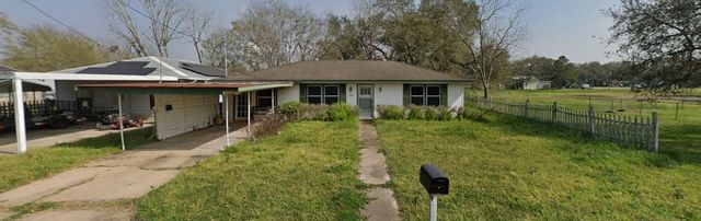 706 Cemetery Avenue, Eagle Lake, TX 77434