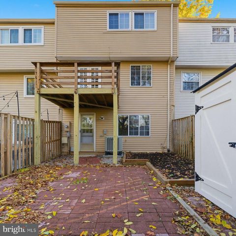 2838 RAYMOND CT, Falls Church, VA 22042