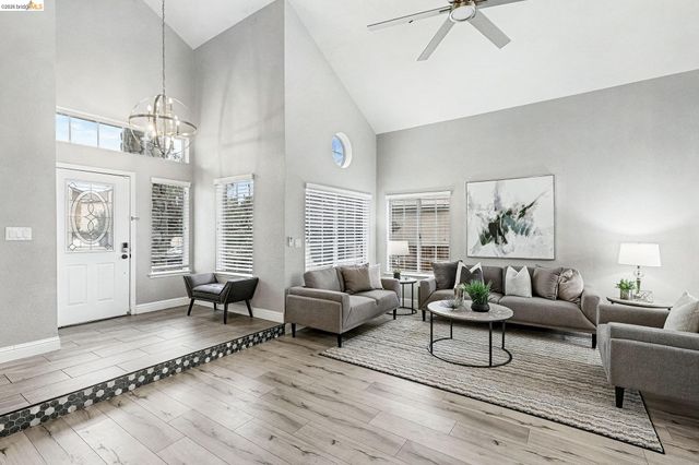 2127 Prestwick Dr, Discovery Bay, CA 94505