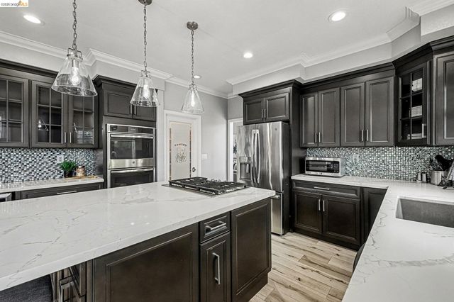 2127 Prestwick Dr, Discovery Bay, CA 94505