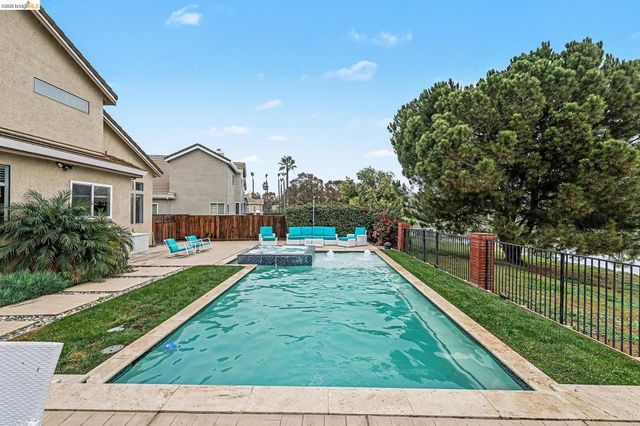 2127 Prestwick Dr, Discovery Bay, CA 94505