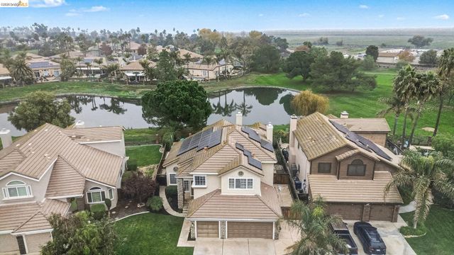 2127 Prestwick Dr, Discovery Bay, CA 94505