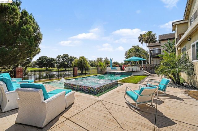 2127 Prestwick Dr, Discovery Bay, CA 94505