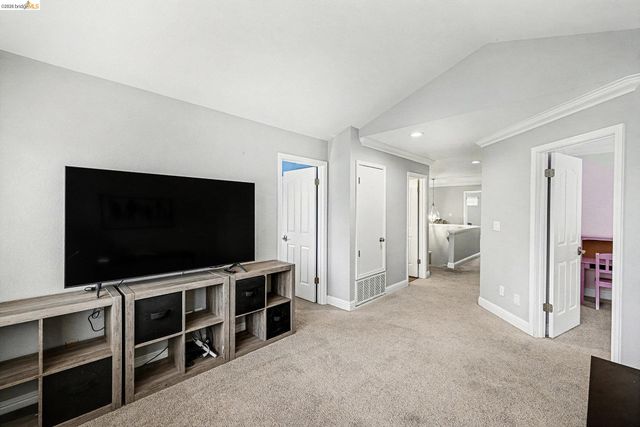 2127 Prestwick Dr, Discovery Bay, CA 94505
