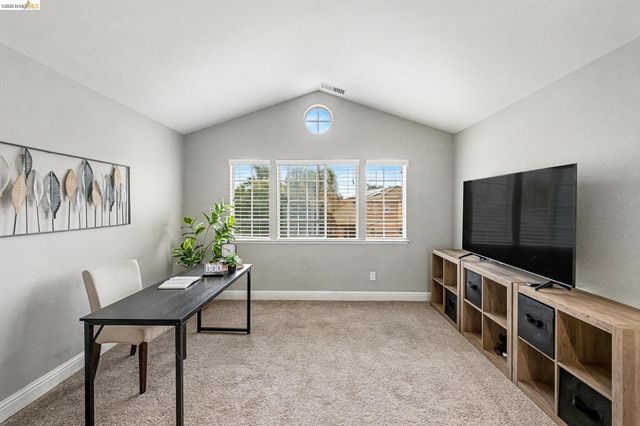 2127 Prestwick Dr, Discovery Bay, CA 94505