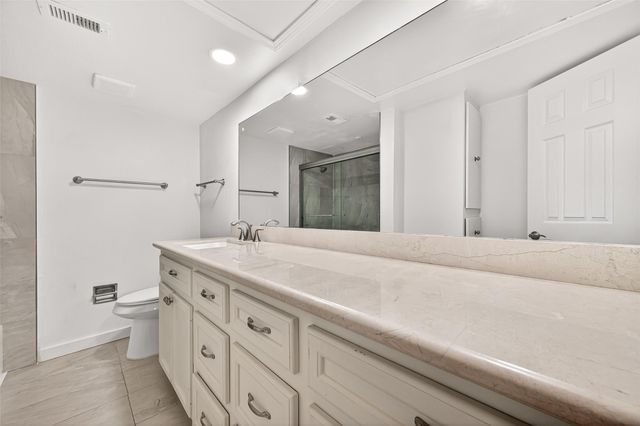 359 N Post Oak Lane 127, Houston, TX 77024