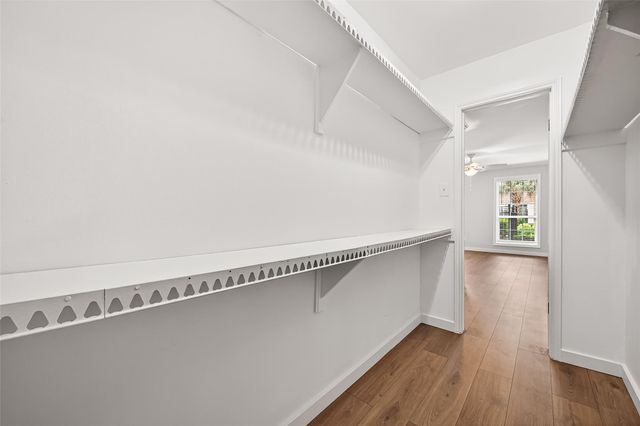 359 N Post Oak Lane 127, Houston, TX 77024