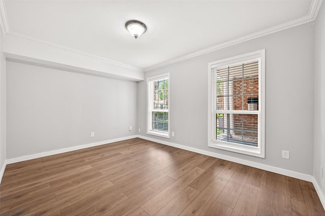 359 N Post Oak Lane 127, Houston, TX 77024