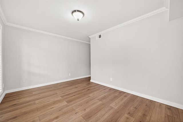 359 N Post Oak Lane 127, Houston, TX 77024