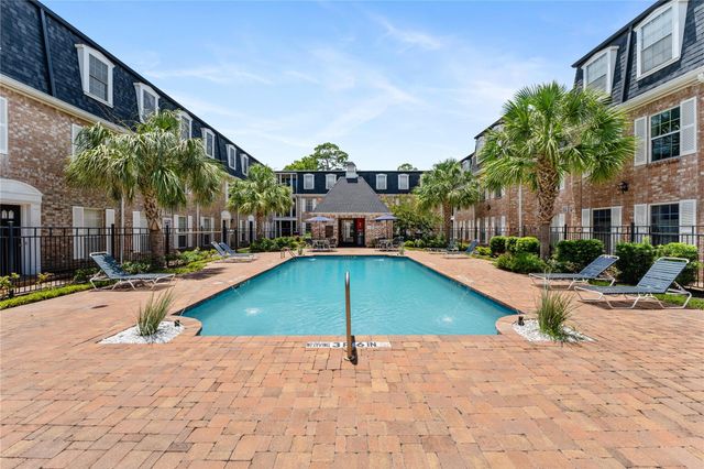 359 N Post Oak Lane 127, Houston, TX 77024