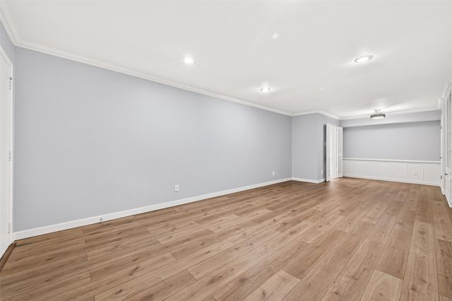 359 N Post Oak Lane 127, Houston, TX 77024