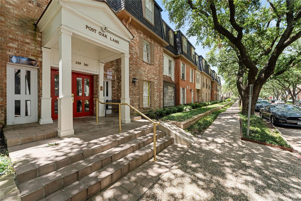 359 N Post Oak Lane 127, Houston, TX 77024
