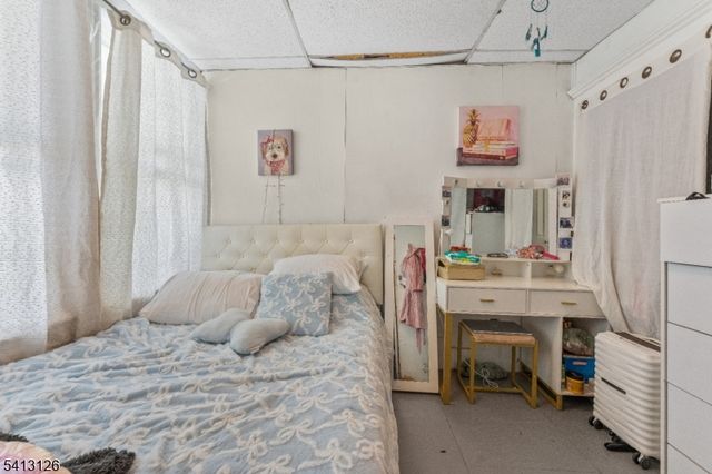 160 Burgess Pl, Passaic City, NJ 07055