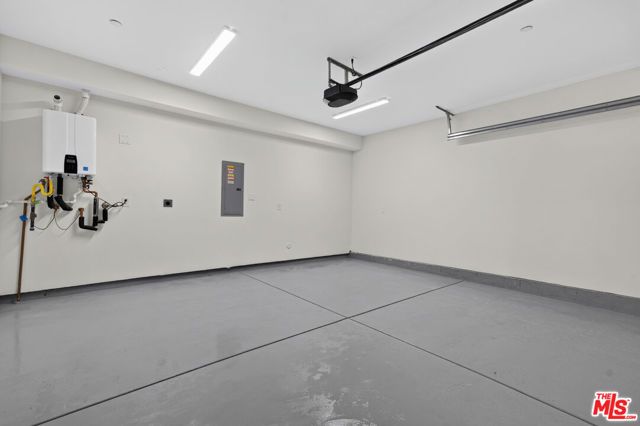 2420 N Council Street, Los Angeles, CA 90026