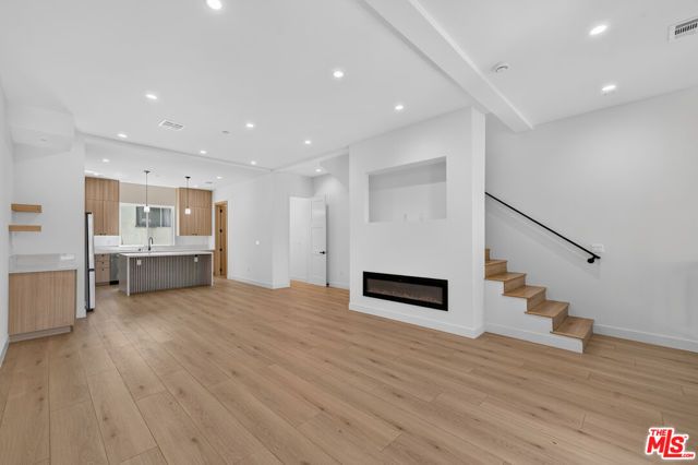 2420 N Council Street, Los Angeles, CA 90026
