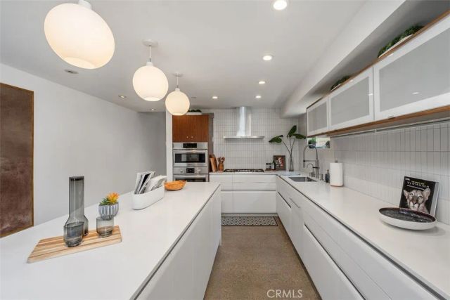 417 Sunset, Los Angeles, CA 90291