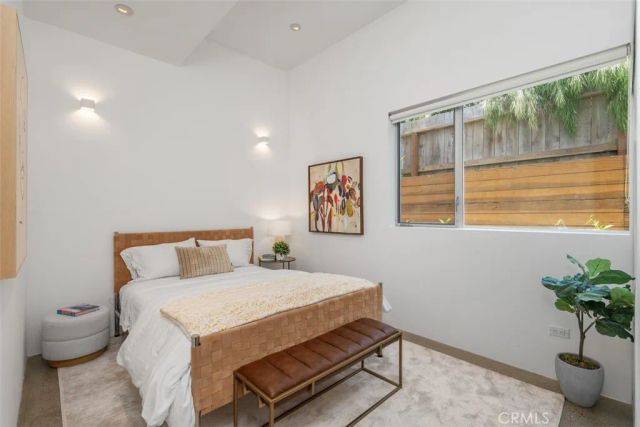 417 Sunset, Los Angeles, CA 90291