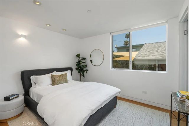 417 Sunset, Los Angeles, CA 90291