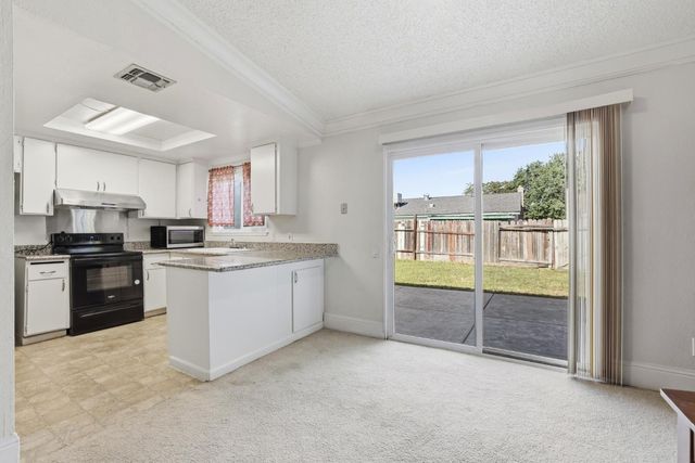 8054 Pegler Way, Sacramento, CA 95823