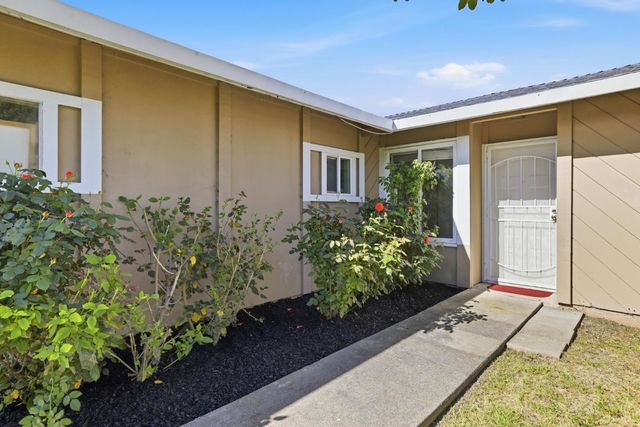 8054 Pegler Way, Sacramento, CA 95823