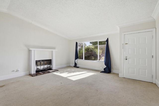 8054 Pegler Way, Sacramento, CA 95823