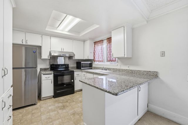 8054 Pegler Way, Sacramento, CA 95823