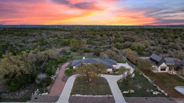 405 Spicewood Trails DR, Spicewood, TX 78669