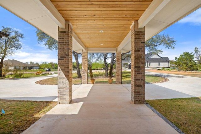 405 Spicewood Trails DR, Spicewood, TX 78669