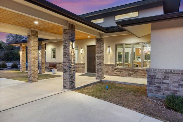 405 Spicewood Trails DR, Spicewood, TX 78669