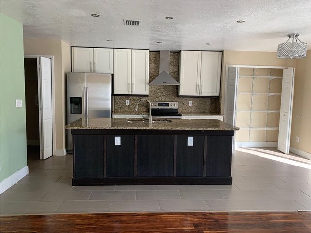 2220 HEATHWOOD CIRCLE, Orlando, FL 32828