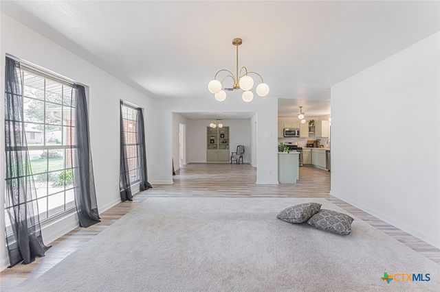 704 W Mary Jane Drive, Killeen, TX 76541