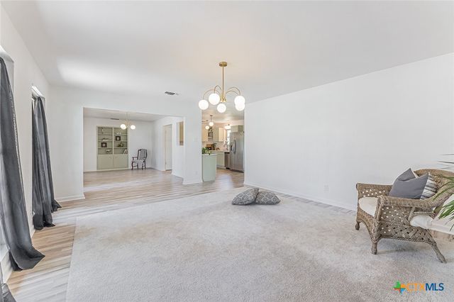 704 W Mary Jane Drive, Killeen, TX 76541