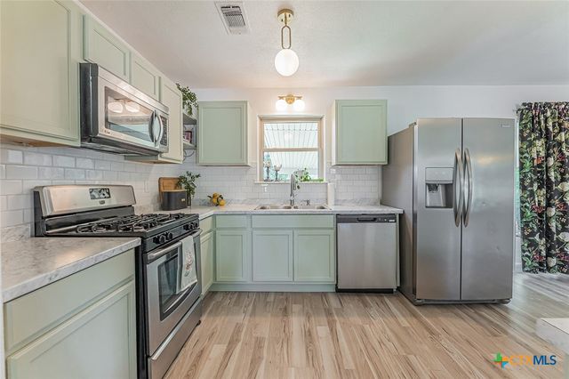 704 W Mary Jane Drive, Killeen, TX 76541