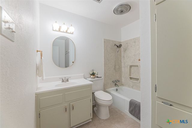 704 W Mary Jane Drive, Killeen, TX 76541